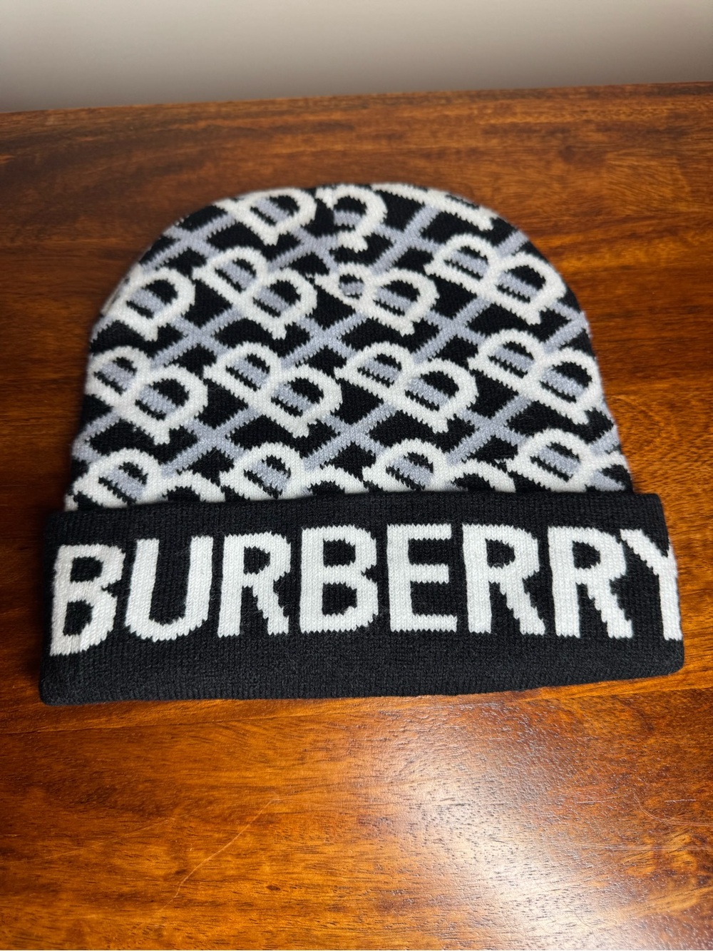 Burberry Black & White Hat. No Brand.